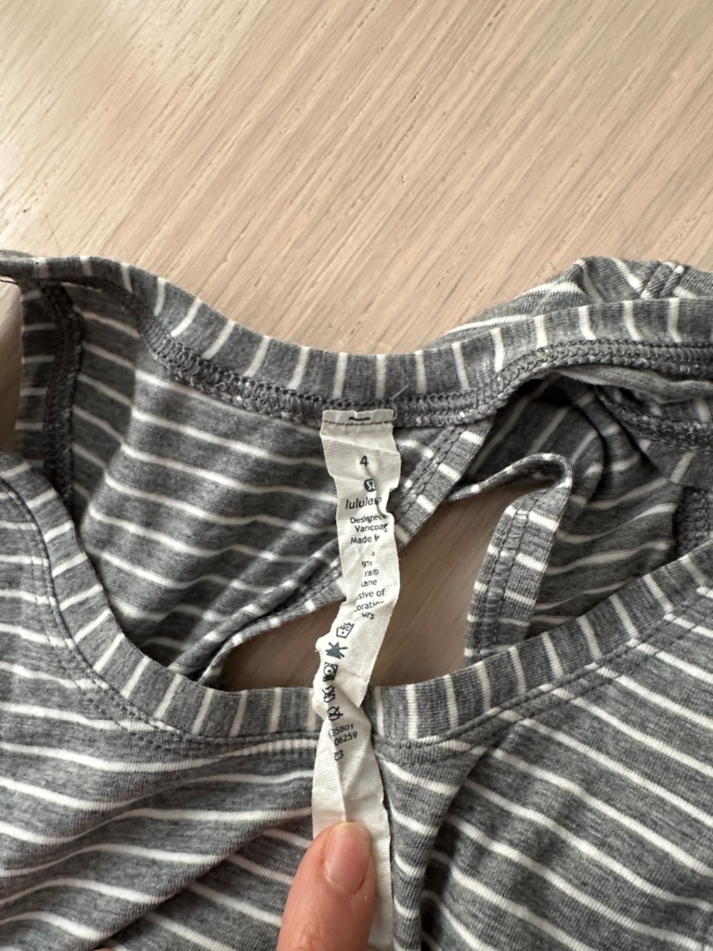 Lululemon All Tie Up Striped Gray Tank sz 4 - Picture 3 of 3